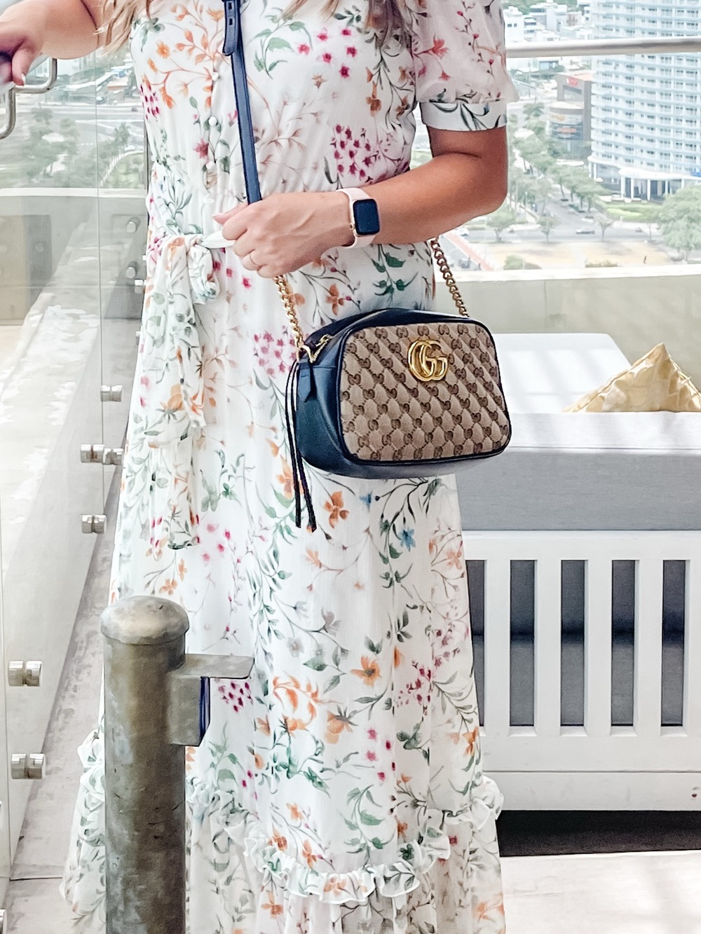 Gucci Beige GG marmont Supreme Canvas Crossbody with Black Trim & Gold Hardware - Picture 3 of 11